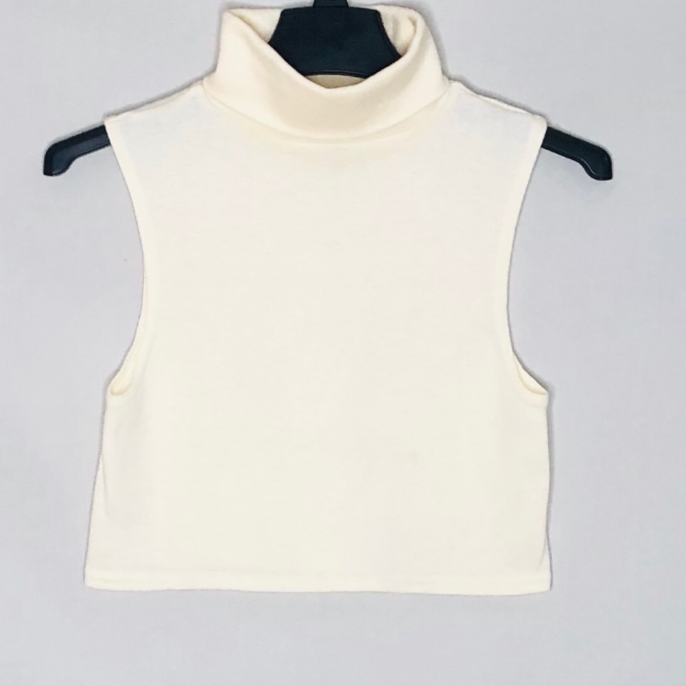 WHITE STAG sleeveless cream turtle neck crop top